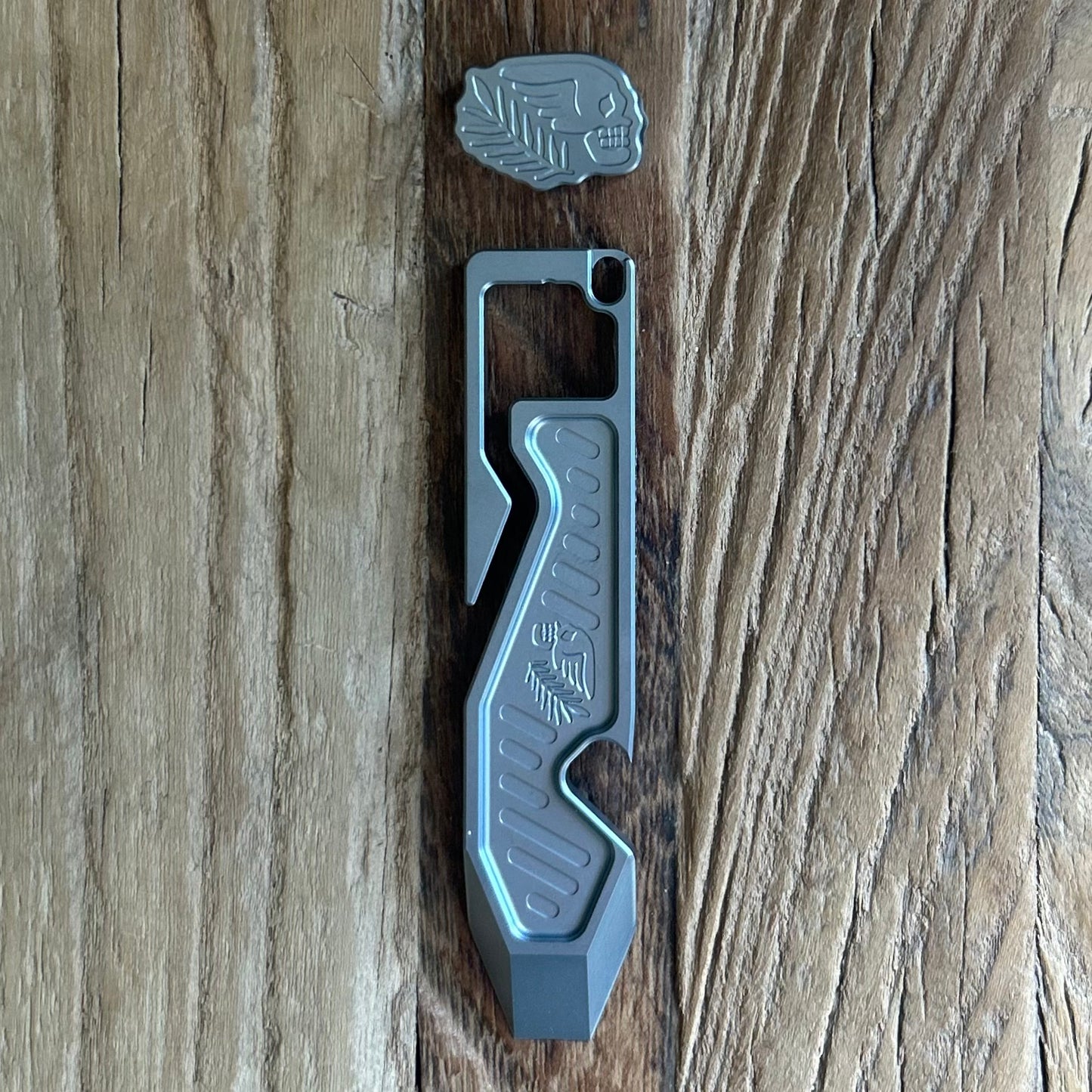 Espion with Titanium bead